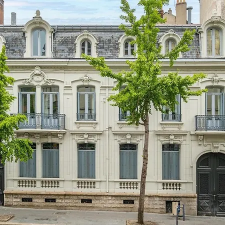 Apartment Lumineux Avec Salle De Sport, Centre Saint-Etienne (Loire)
